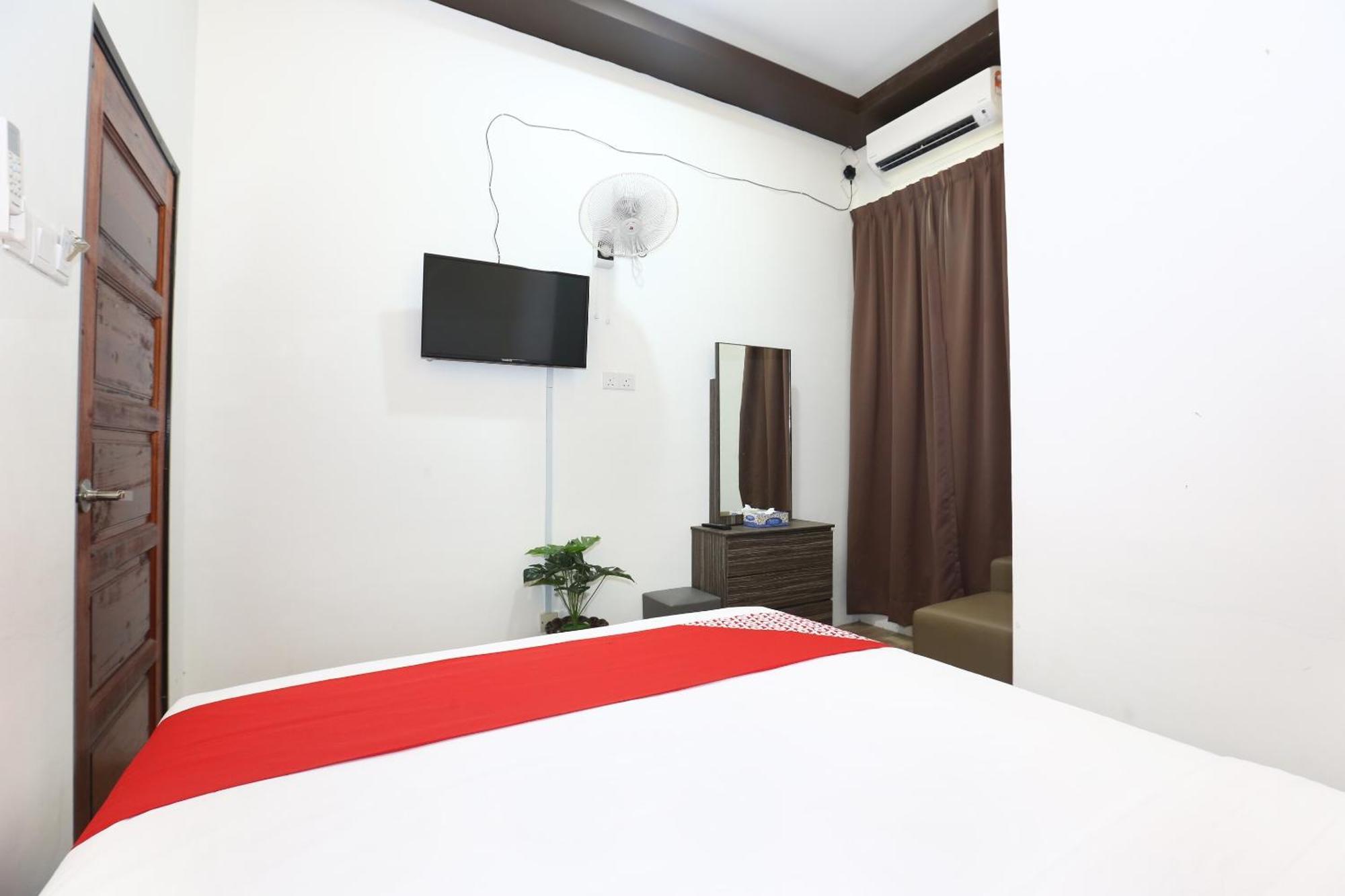 Super Oyo 89678 Ady Hotel Kuala Terengganu Zewnętrze zdjęcie