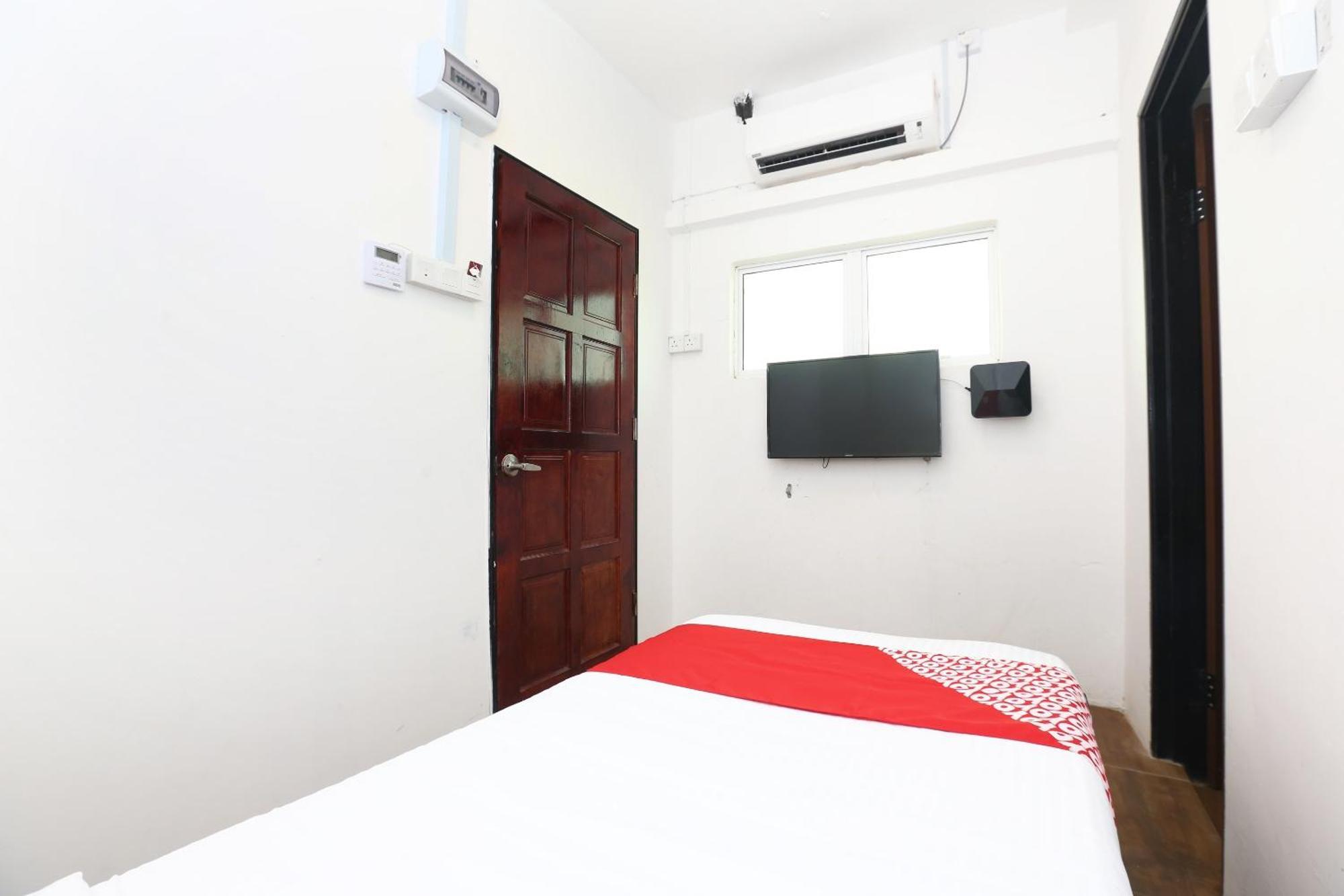 Super Oyo 89678 Ady Hotel Kuala Terengganu Zewnętrze zdjęcie