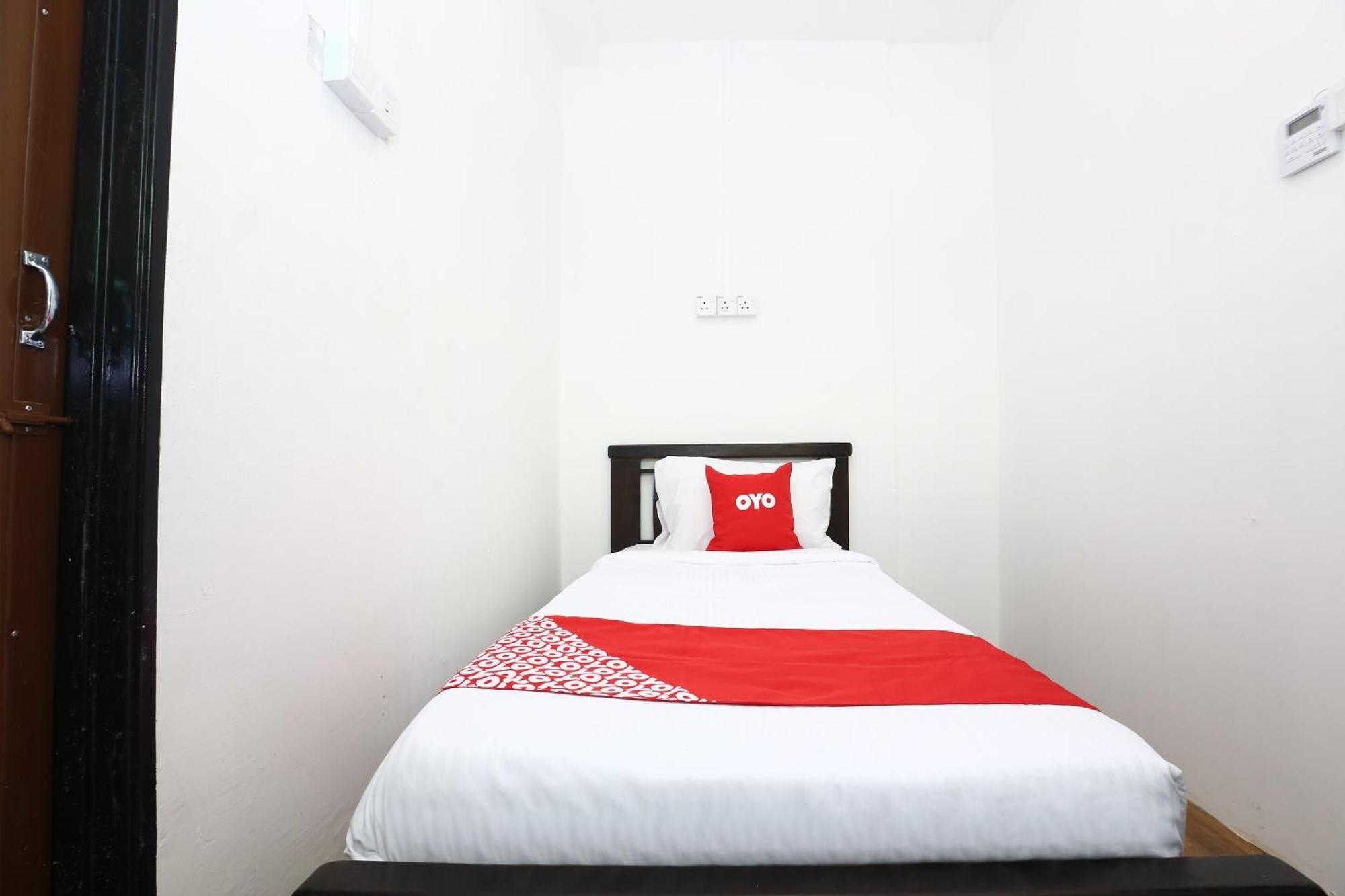 Super Oyo 89678 Ady Hotel Kuala Terengganu Zewnętrze zdjęcie
