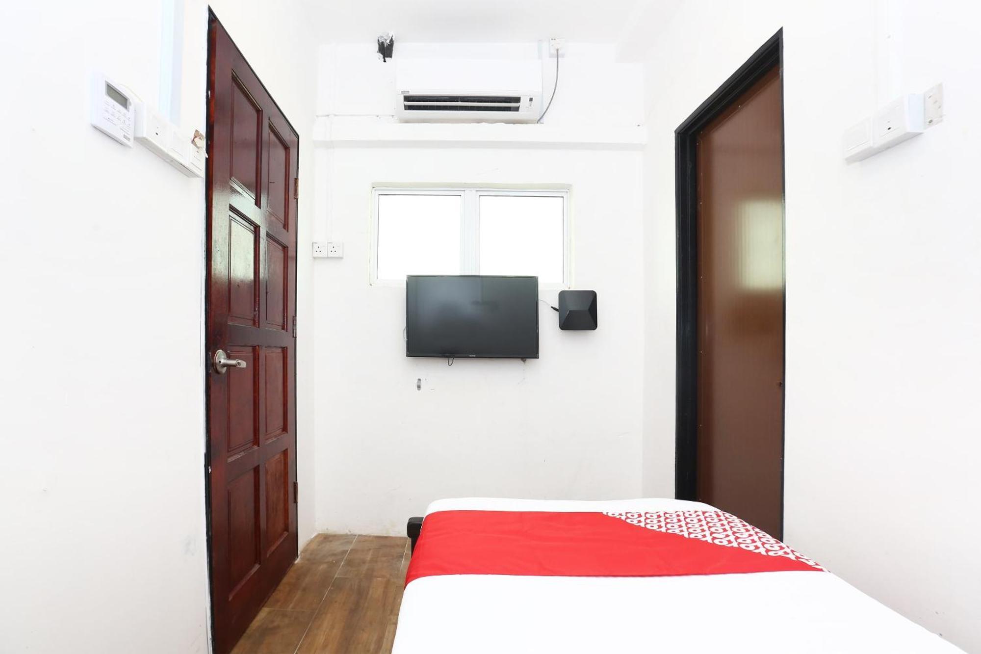 Super Oyo 89678 Ady Hotel Kuala Terengganu Zewnętrze zdjęcie