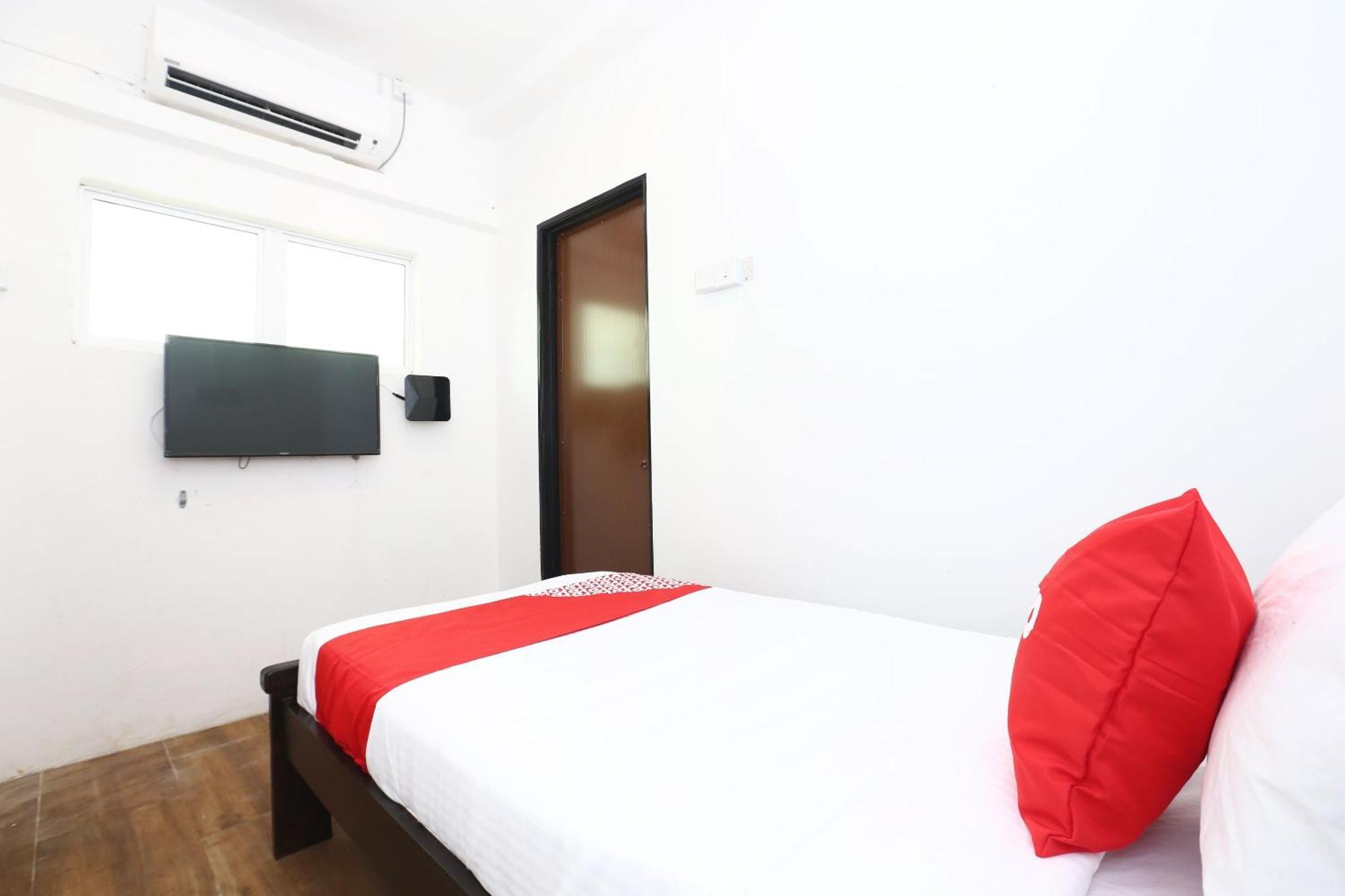 Super Oyo 89678 Ady Hotel Kuala Terengganu Zewnętrze zdjęcie